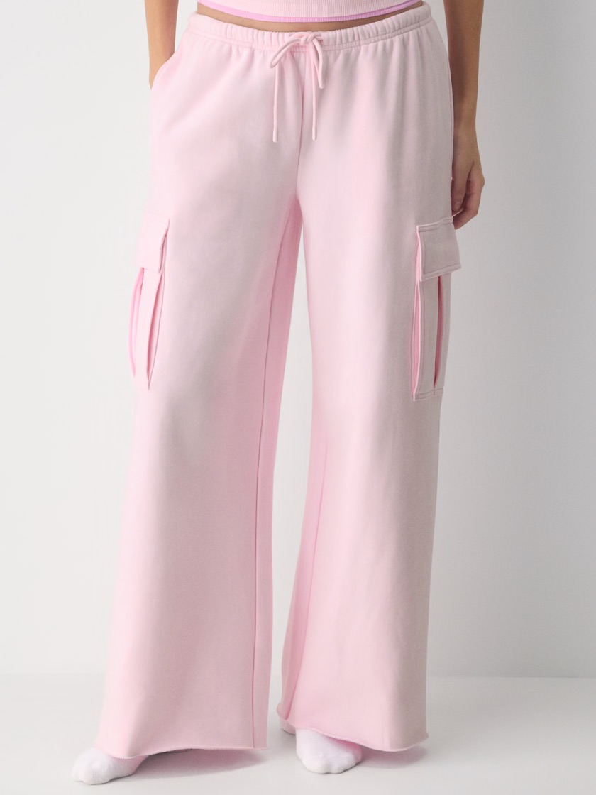 Nwt Aritzia Cozy Sweatfleece Mega Cargo Flutter Sweatpant - Villa Pink - Small